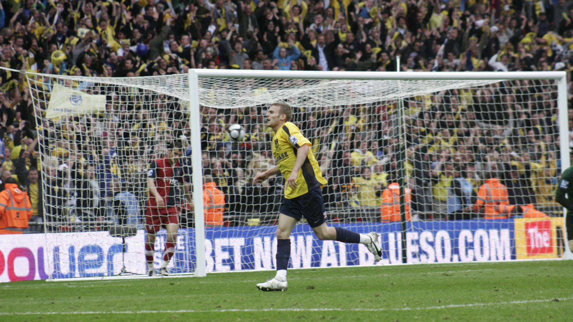 Alfie Potter scoring at Wembley in 2010