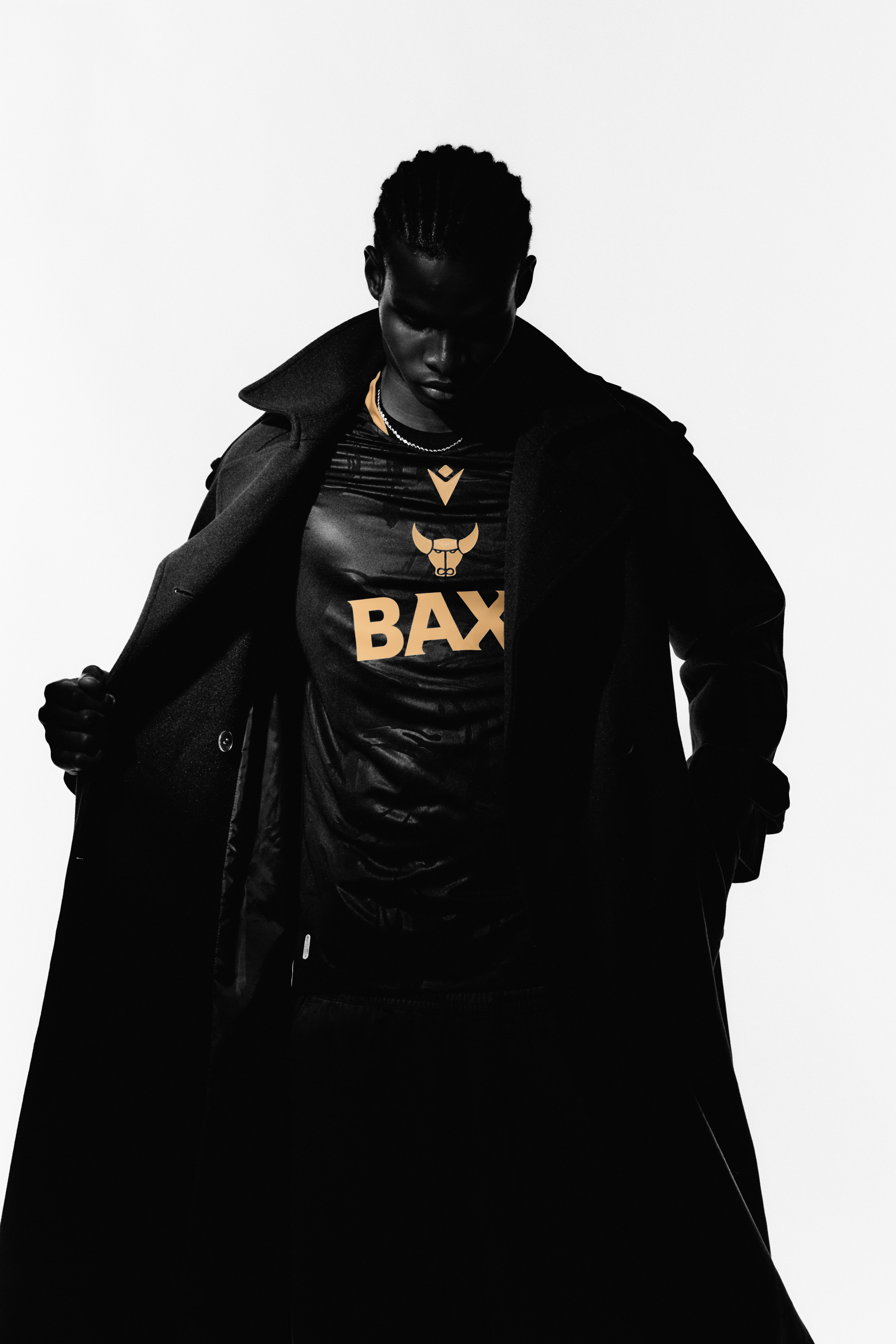 Away Kit 1