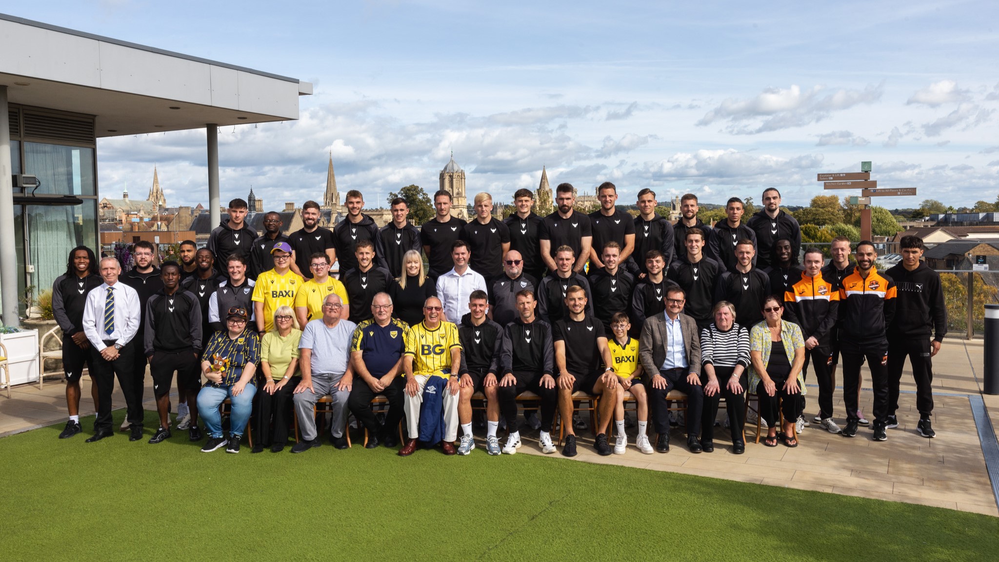Oxford United Team Photo 2025/26