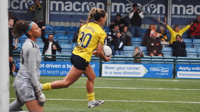 Holly Manders
