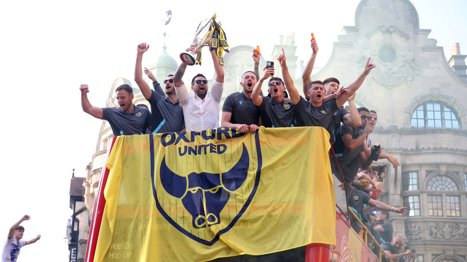 Bus Parade Des Trophy