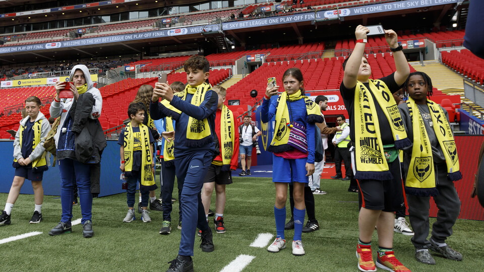 Oxford United in the Community helping children