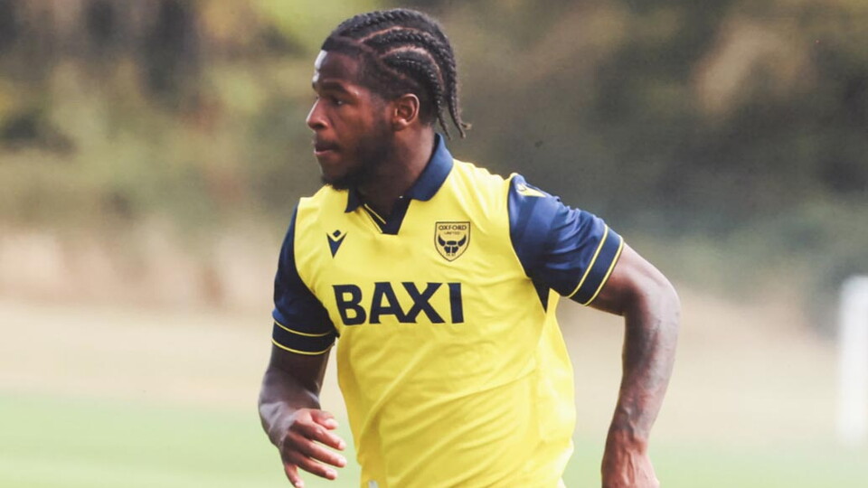 Kasway Burton in action for Oxford United U21s