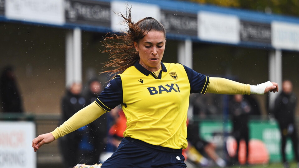Nicole Barrett in action for Oxford United Women